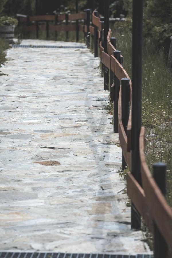 Sfendamos Wood Village Hotel Naousa (Imathia)