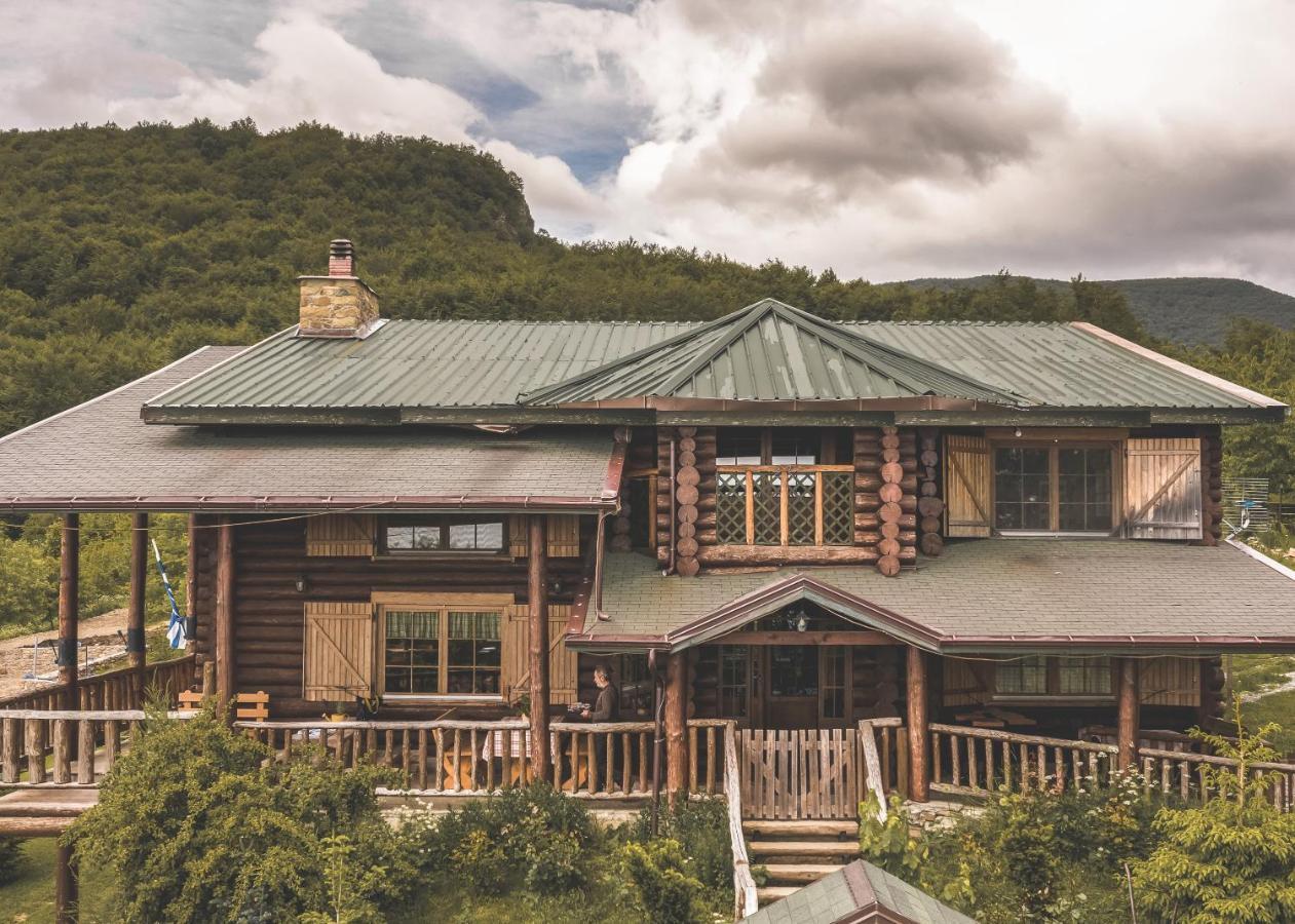 Sfendamos Wood Village Hotel Naousa (Imathia)