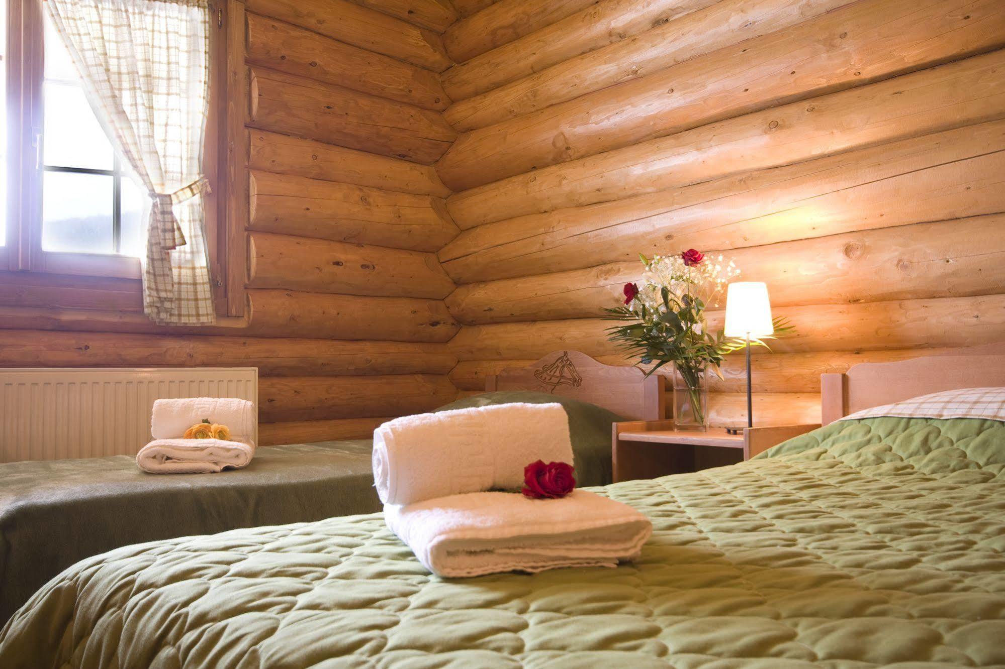 Sfendamos Wood Village Hotel